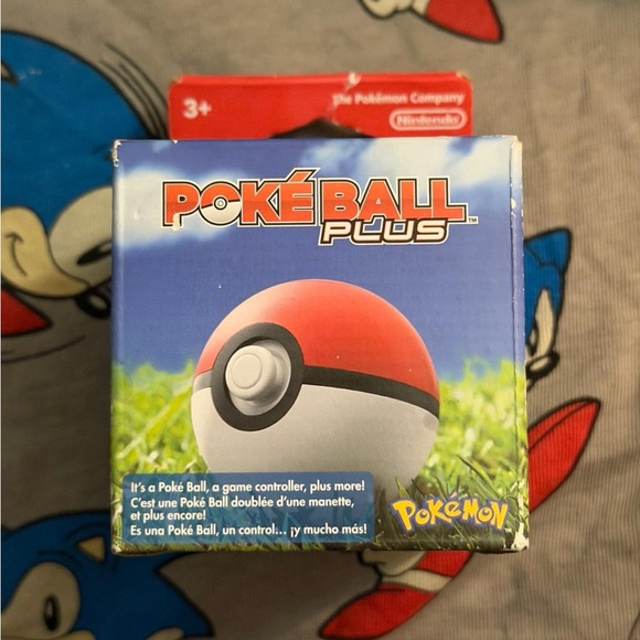 Pokemon Poké Ball Plus - Red and White